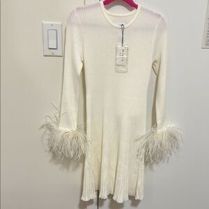 NWT Milly Minis Girls’ Off White Fit & Flare Feather Sleeve Knit Dress. Size 12.